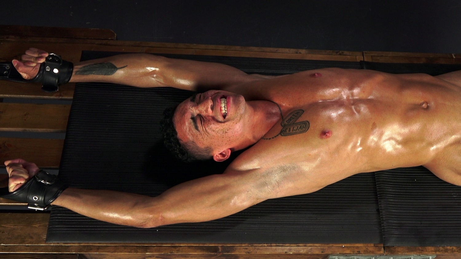 Three Days of Pain 2 - Chapter 3