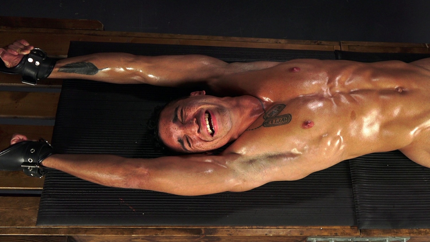 Three Days of Pain 2 - Chapter 4